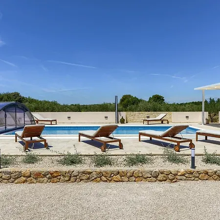 Vila Perosa * Zaton (Zadar)