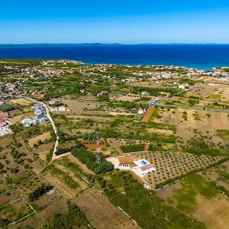 Vila Vila Perosa *